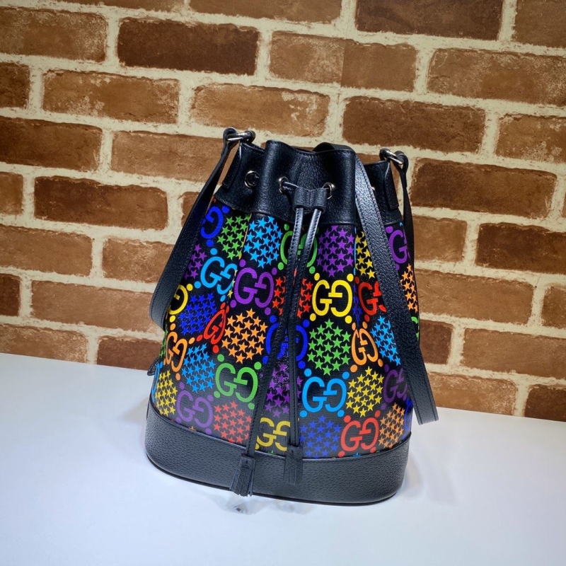 G*u*i bucket bags